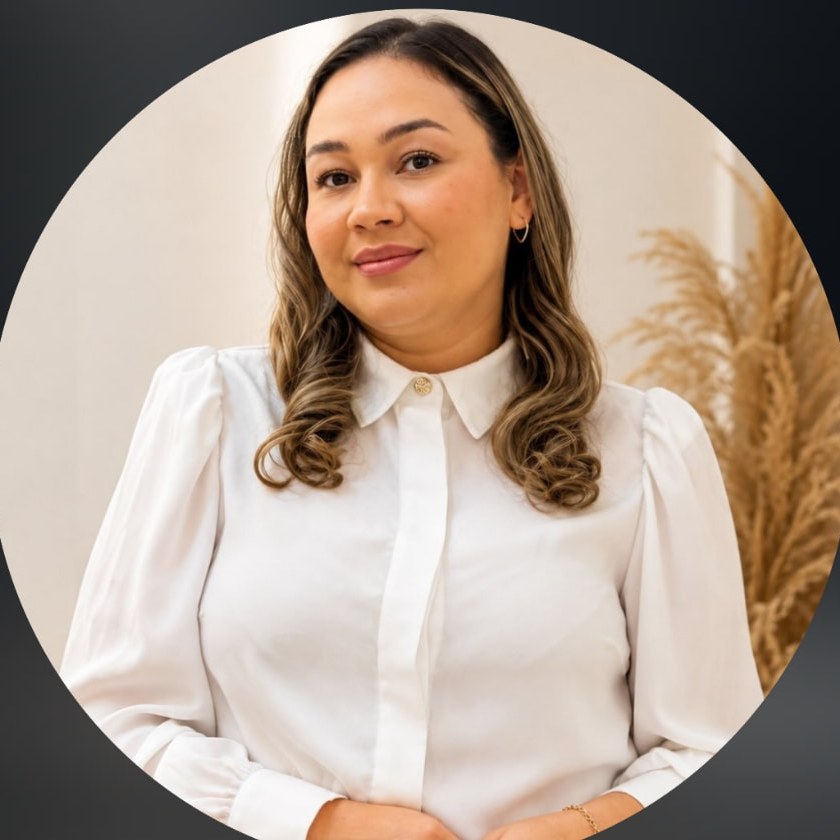 Dra. Thays de Paulo, especialista em estética facial